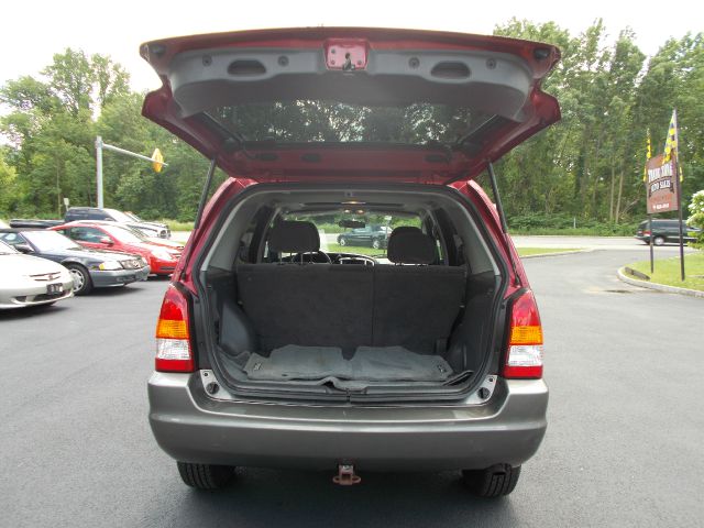 2003 Mazda Tribute LS Truck