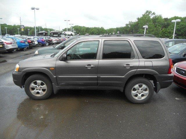 2004 Mazda Tribute LW2