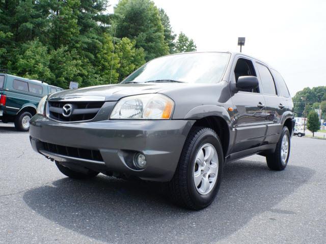 2004 Mazda Tribute LW2