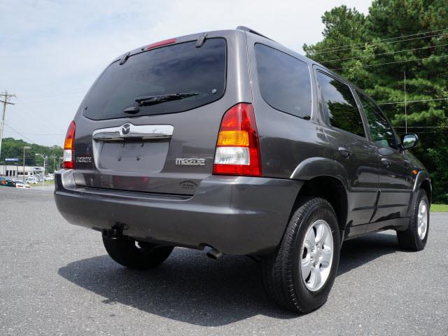 2004 Mazda Tribute LW2