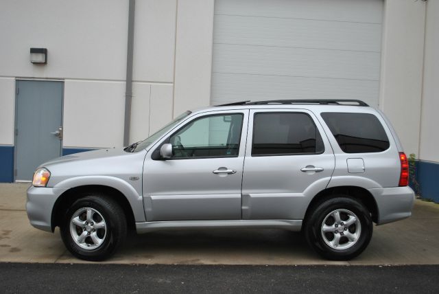 2005 Mazda Tribute STD Model