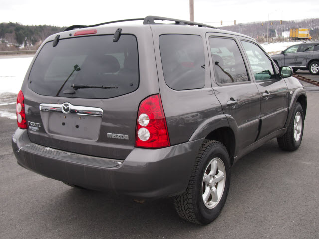 2005 Mazda Tribute XR