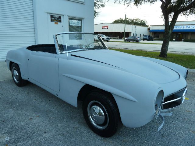 1957 Mercedes-Benz 190SL GT Premium