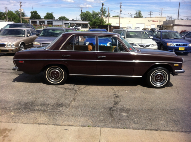 1969 Mercedes-Benz 240 LT AWD 3K