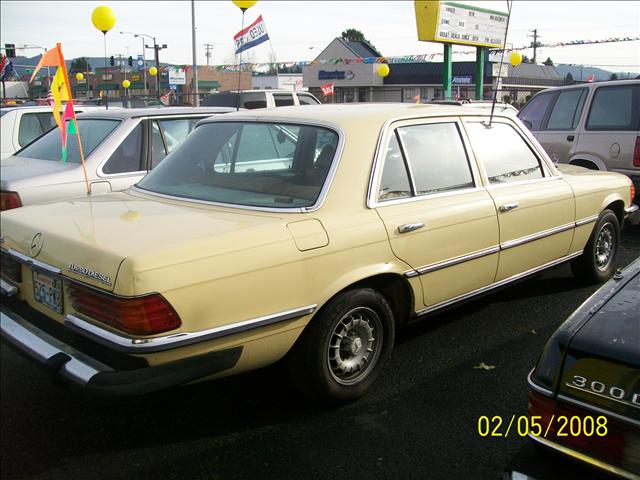 1978 Mercedes-Benz 300 Cl500 Coupe 2D