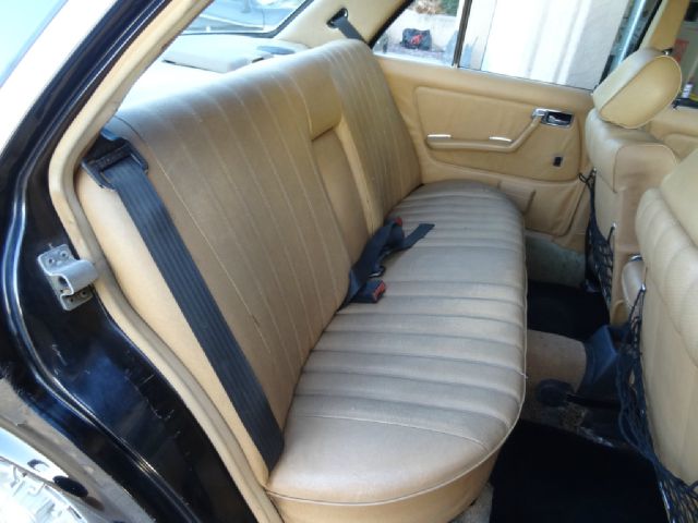 1980 Mercedes-Benz 300 2.0T Local Trade-in