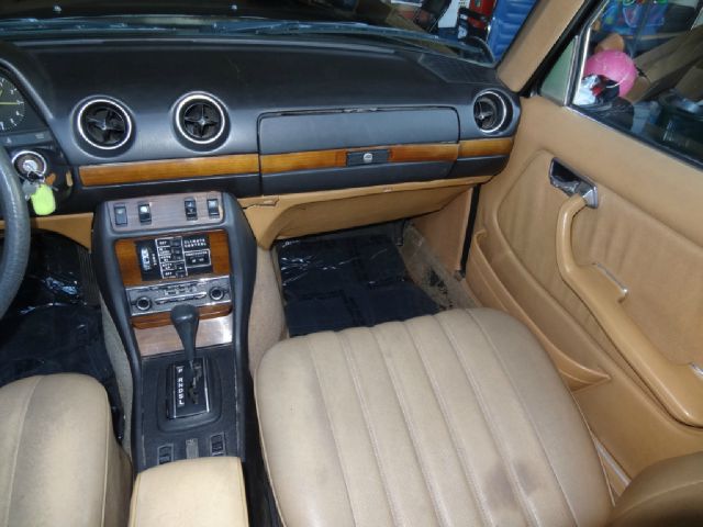 1980 Mercedes-Benz 300 2.0T Local Trade-in