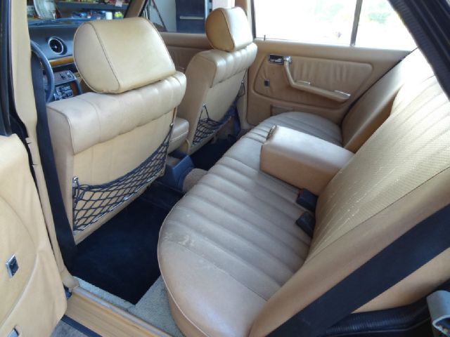 1980 Mercedes-Benz 300 2.0T Local Trade-in