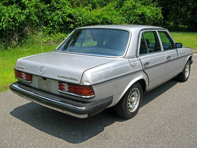 1983 Mercedes-Benz 300 Eddie Bauer 4X4 (marshalltown)