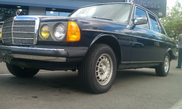 1984 Mercedes-Benz 300 GL I4 Manual