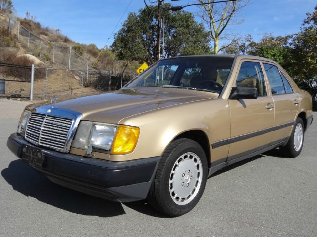 1986 Mercedes-Benz 300 S Cruiser Wagon 4D