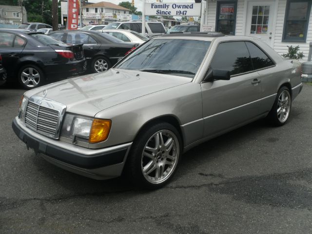 1988 Mercedes-Benz 300 SEL Sport Utility 4D