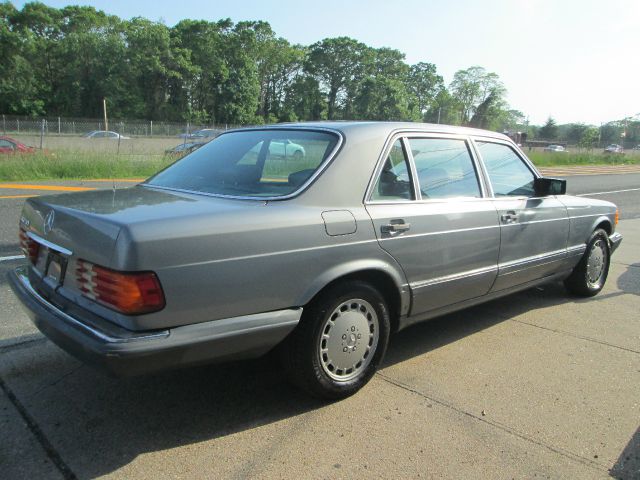 1990 Mercedes-Benz 300 5XT