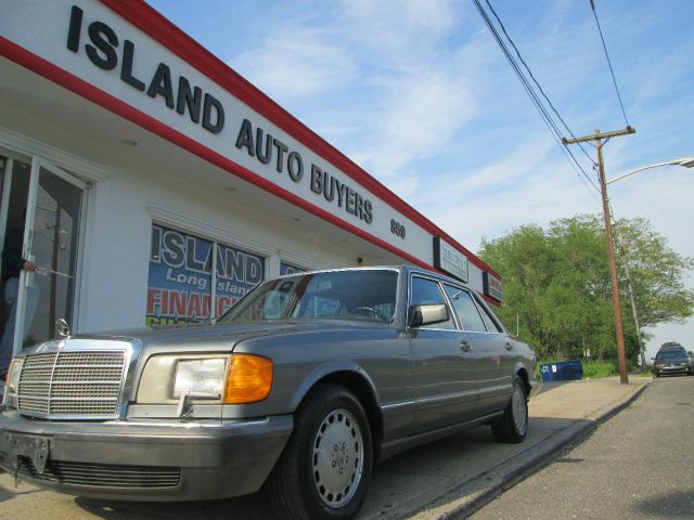 1990 Mercedes-Benz 300 5XT