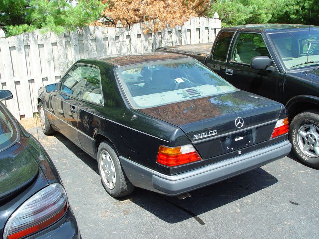 1992 Mercedes-Benz 300 SEL Sport Utility 4D