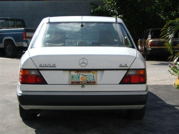 1993 Mercedes-Benz 300 337