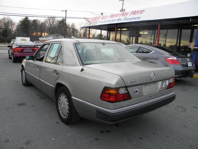 1993 Mercedes-Benz 300 XLS