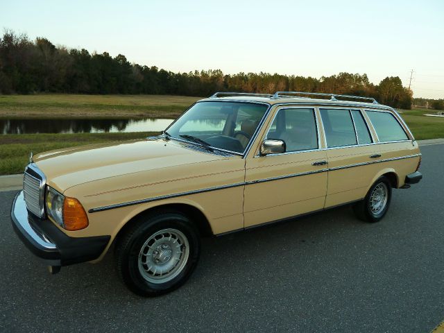 1981 Mercedes-Benz 300TD Station Wagon Unknown