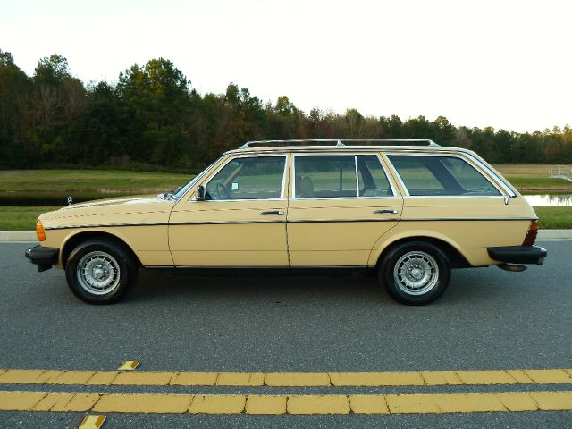 1981 Mercedes-Benz 300TD Station Wagon Unknown