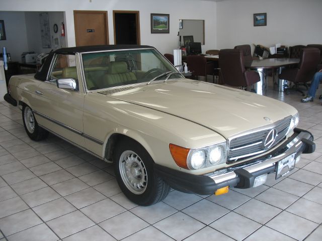 1981 Mercedes-Benz 380 Regular Cab 4-wheel Drive Work Truck