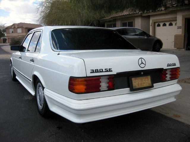 1984 Mercedes-Benz 380 2DR 3.8 GRD TOUR AT