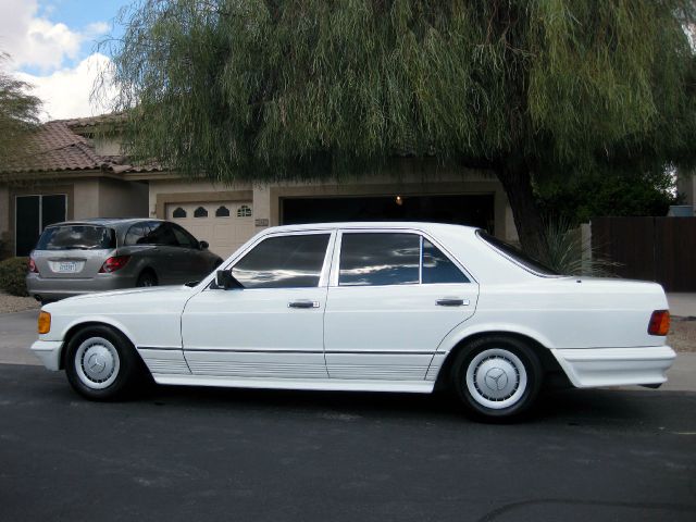 1984 Mercedes-Benz 380 2DR 3.8 GRD TOUR AT