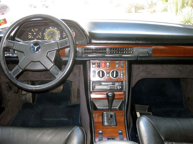 1984 Mercedes-Benz 380 2DR 3.8 GRD TOUR AT