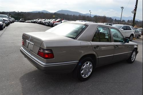 1995 Mercedes-Benz 400 Unknown