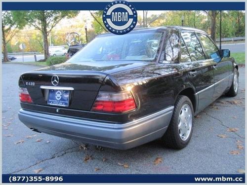 1995 Mercedes-Benz 400 4dr Cpe Auto