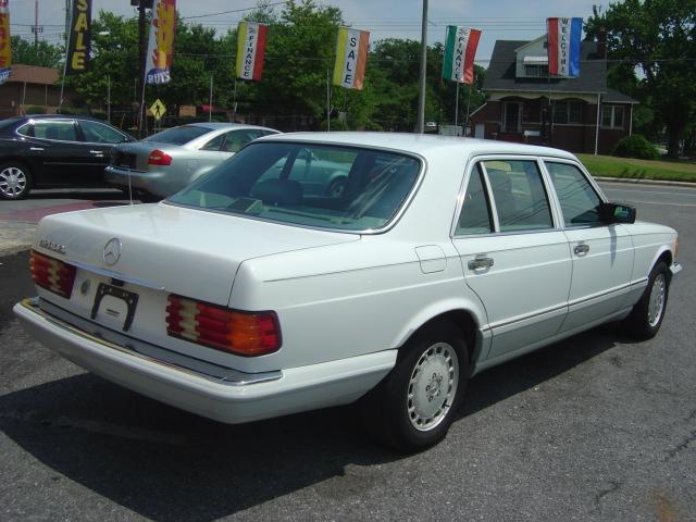 1990 Mercedes-Benz 420 300 Wagon 4D