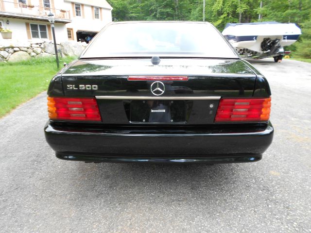 1990 Mercedes-Benz 500 UP 4WD