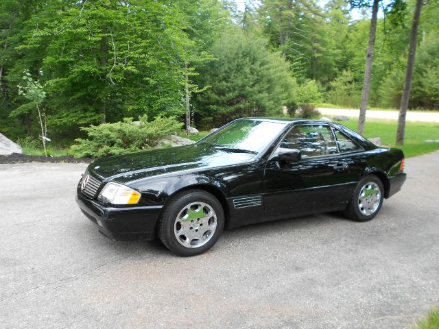 1990 Mercedes-Benz 500 UP 4WD