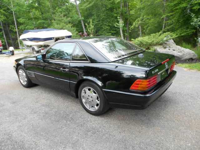 1990 Mercedes-Benz 500 UP 4WD