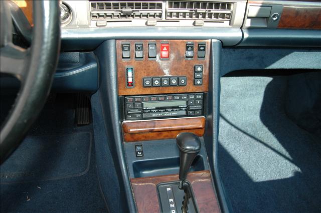 1986 Mercedes-Benz 560 Unknown