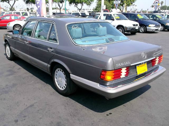 1986 Mercedes-Benz 560 5XT