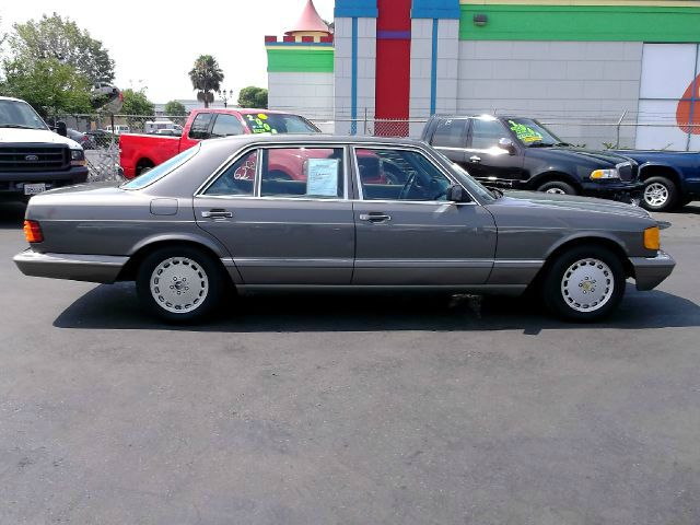 1986 Mercedes-Benz 560 5XT