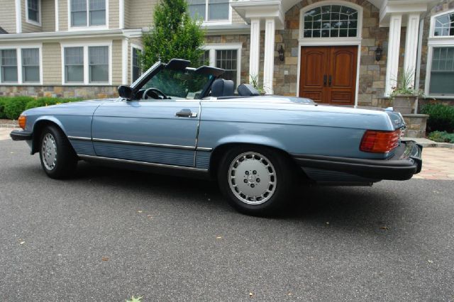 1988 Mercedes-Benz 560 Sport 2D Utility