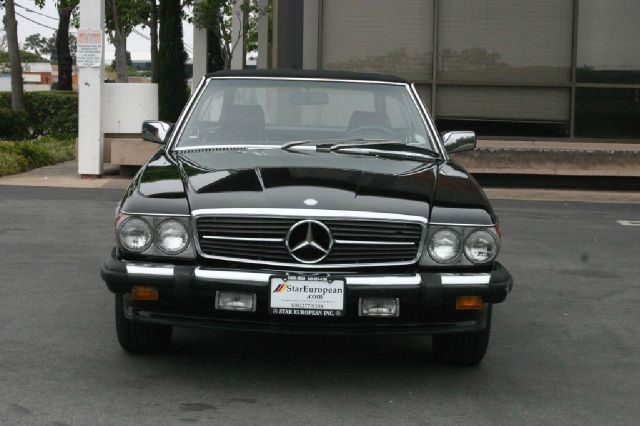 1989 Mercedes-Benz 560 4dr Auto 2.0T FWD