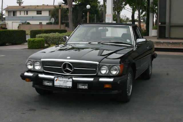 1989 Mercedes-Benz 560 4dr Auto 2.0T FWD