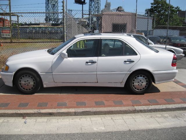 2000 Mercedes-Benz C-Class 3.5rl Nav.+premium Pkg