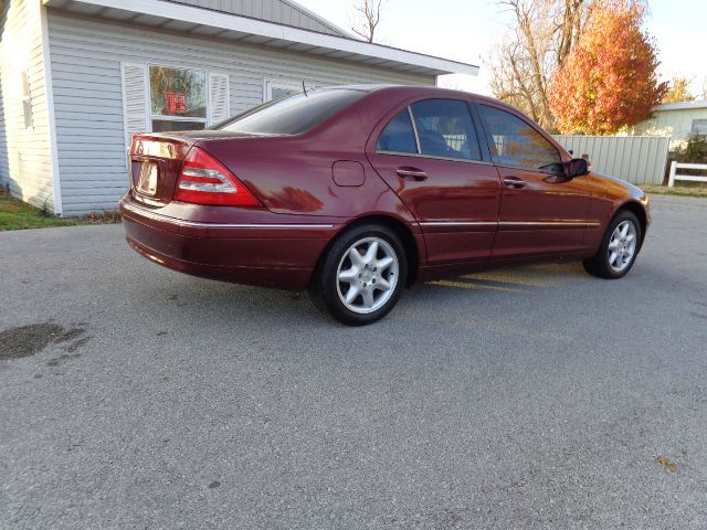 2001 Mercedes-Benz C-Class 3.2 TL - Extra Sharp