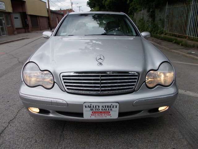 2001 Mercedes-Benz C-Class Series 4