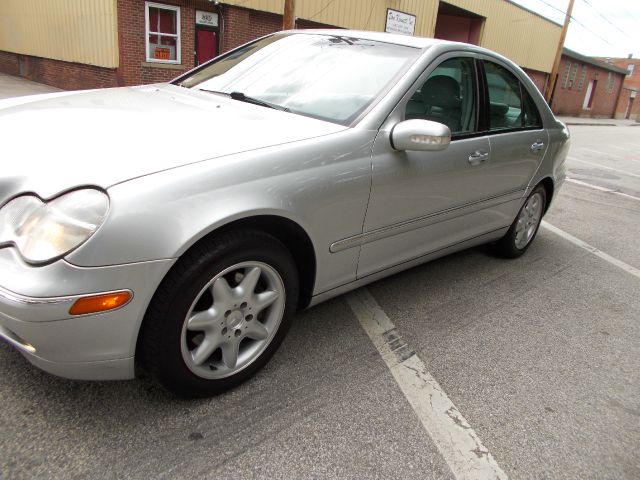 2001 Mercedes-Benz C-Class Series 4