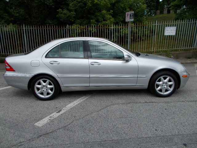 2001 Mercedes-Benz C-Class Series 4