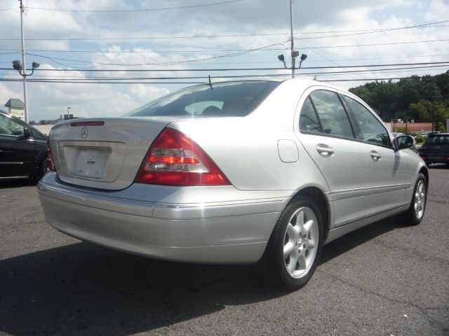 2001 Mercedes-Benz C-Class Series 4