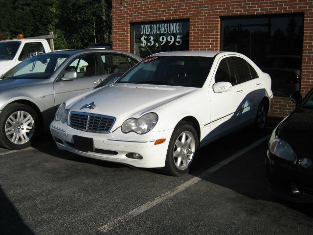 2001 Mercedes-Benz C-Class 3.2 TL - Extra Sharp