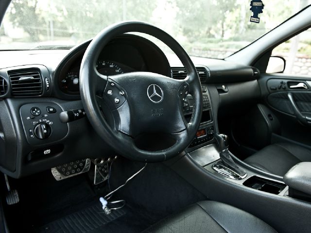 2001 Mercedes-Benz C-Class Series 4