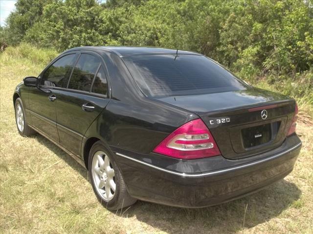 2001 Mercedes-Benz C-Class Crew Cab Amarillo 4X4