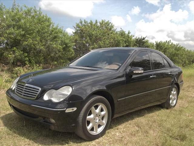 2001 Mercedes-Benz C-Class Crew Cab Amarillo 4X4