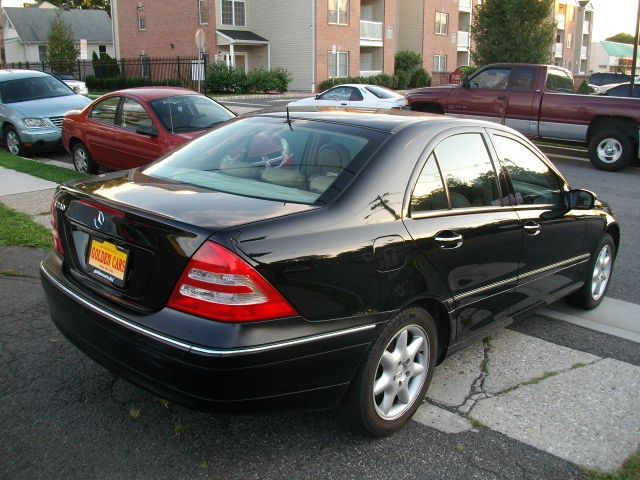 2001 Mercedes-Benz C-Class 3.2 TL - Extra Sharp